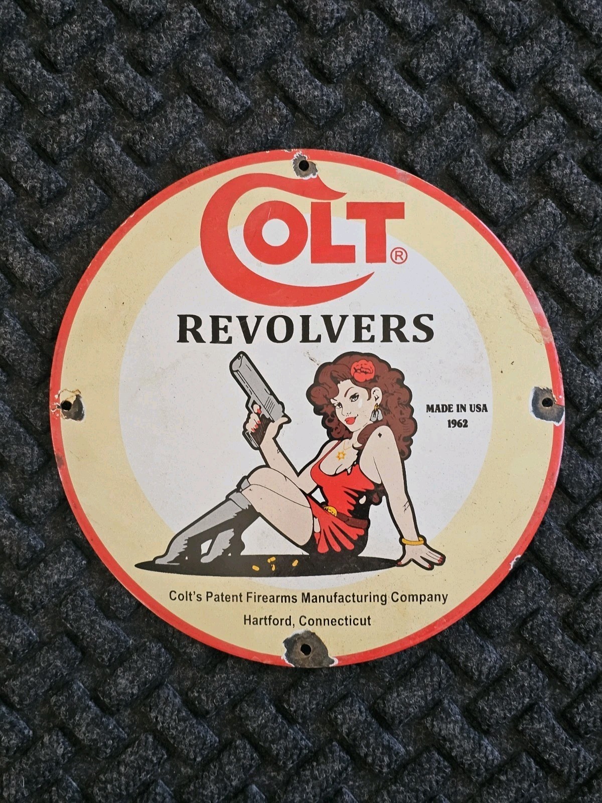 VINTAGE 1962 COLT REVOLVERS PORCELAIN SIGN GUN AMMO HARTFORD CONNECTICUT 
