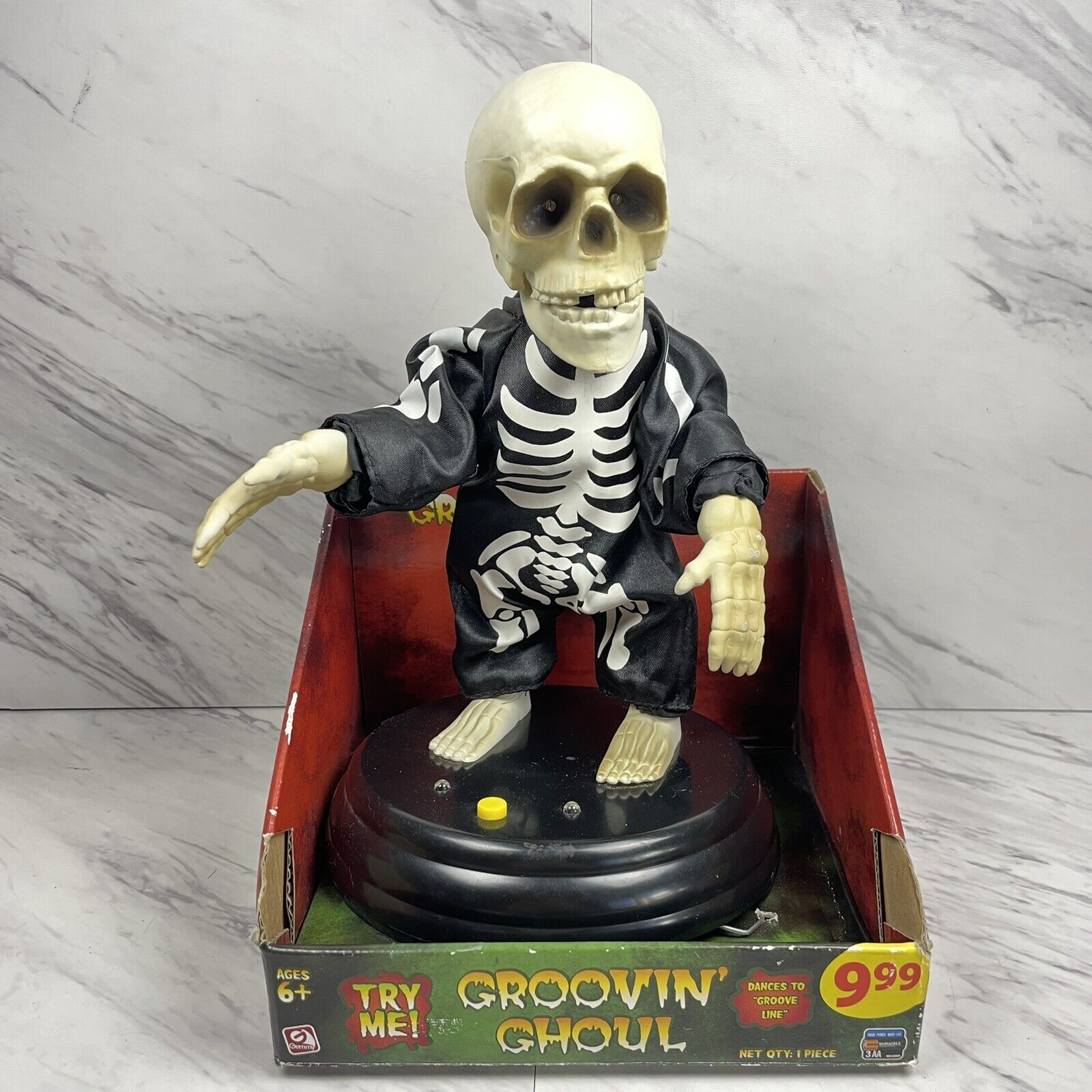 2007 Gemmy Groovin Ghoul Dancing Skeleton Grave Raver 