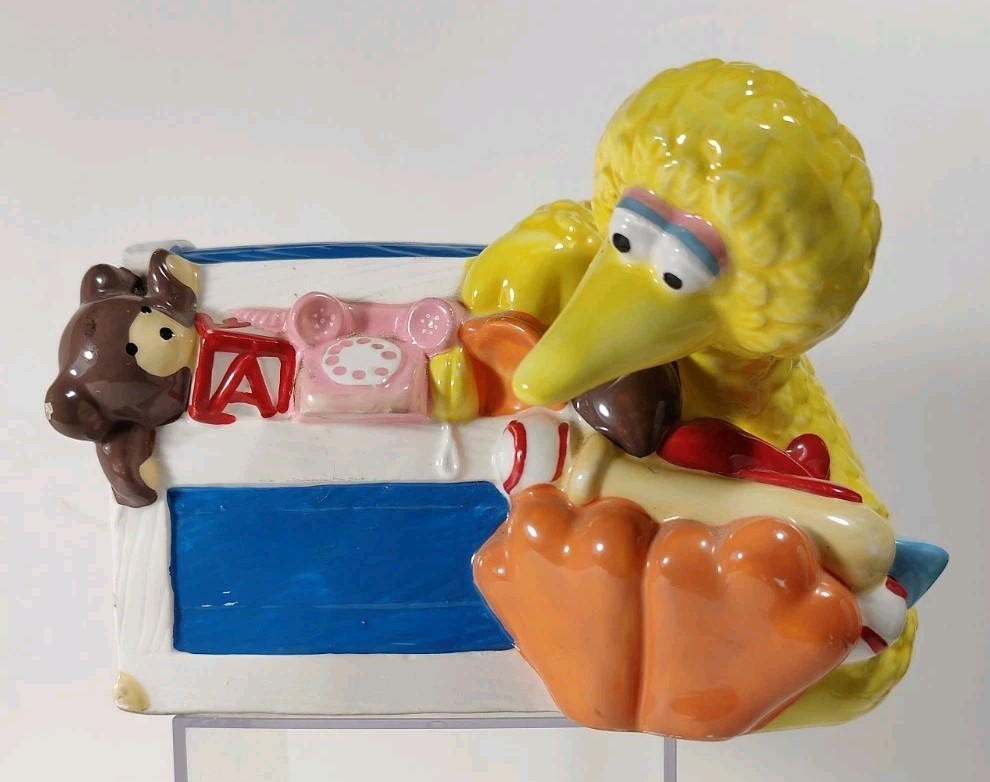 Sesame Street Applause Big Bird Ceramic Toy Box Coin Bank 661860 Sesame Street Applause Big Bird Ceramic Toy Box Coin Bank 661860