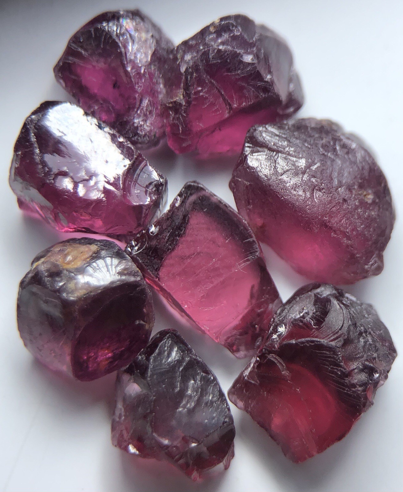 Facet Rough Rhodolite Garnet from Tanzania. Total 14 ct Si To Clean. 8Pcs Facet Rough Rhodolite Garnet from Tanzania. Total 14 ct Si To Clean. 8Pcs