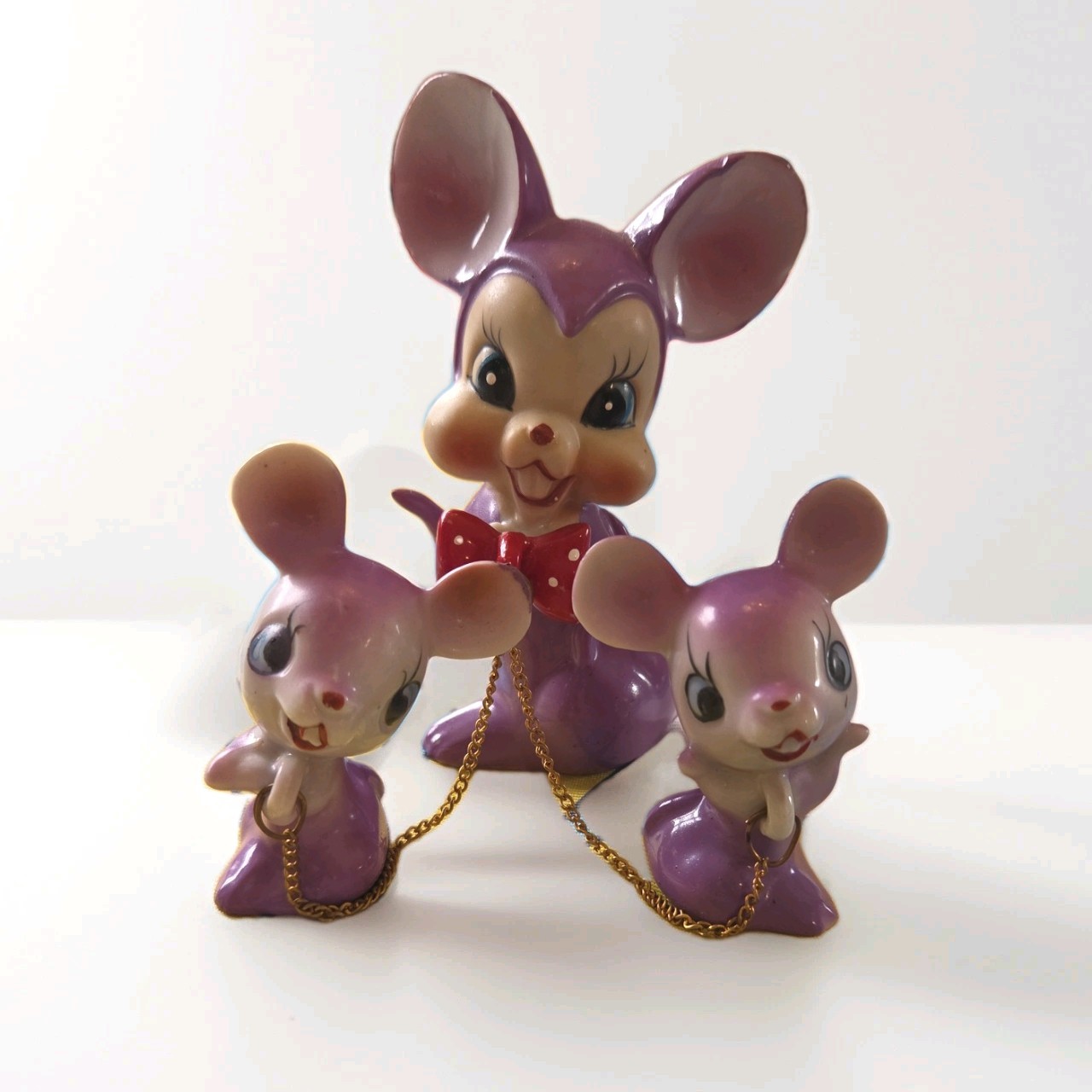 Vtg  Arnart Japan Purple Mouse  Mama w/ bowtie & chained Babies  4 1/4
