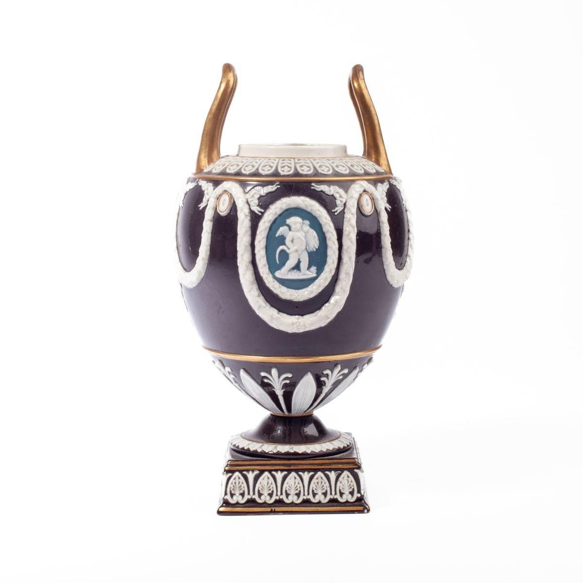 C1850 Antique WEDGWOOD VICTORIA WARE TRICOLOR two-HANDLED Lg 8.5x4
