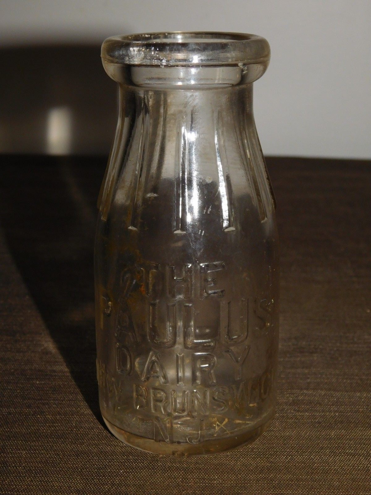 VINTAGE 1932 THE PAULUS DAIRY NEW BRUNSWICK NJ  HALF  PINT MILK BOTTLE