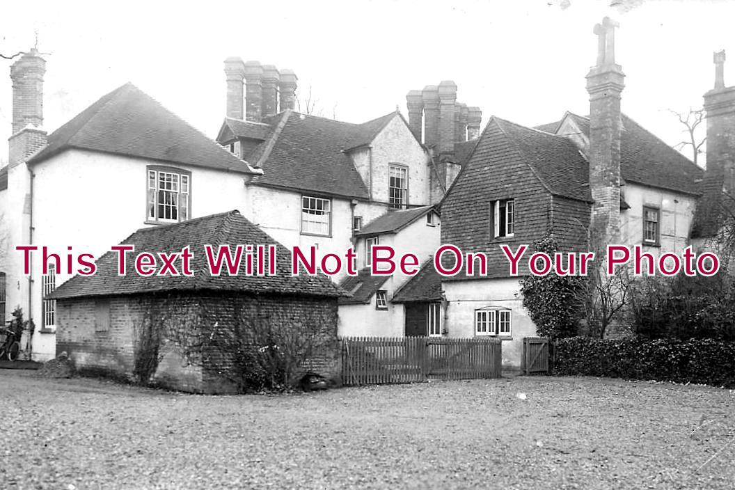 BK 1511 - Three Mile Cross, Hartley Court, Berkshire c1905