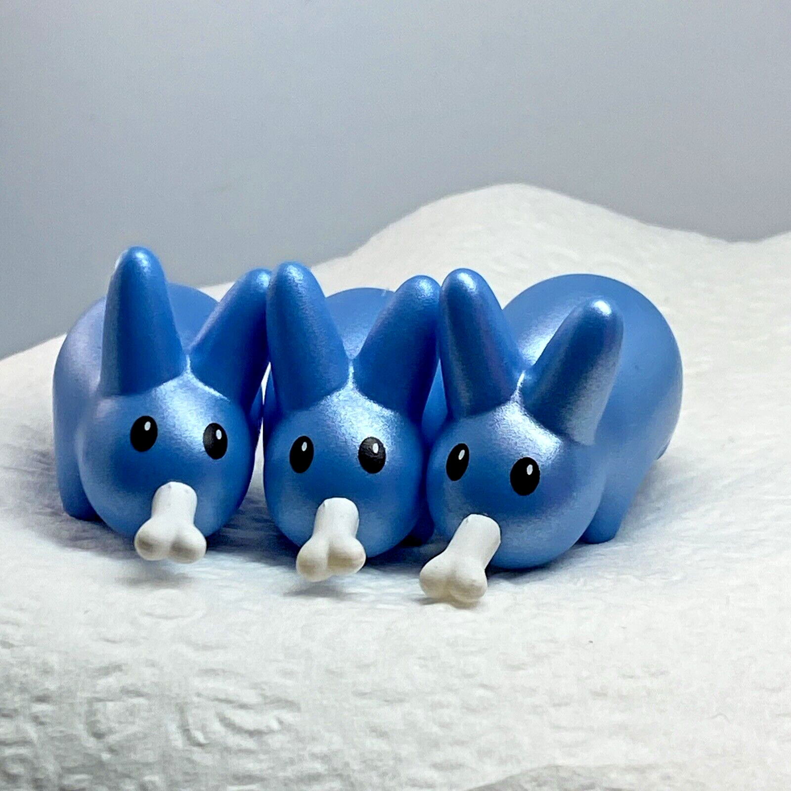 Kidrobot Happy Labbit Mini Series (2012) - Blue Bone (2/25) Frank Kozik LRMS