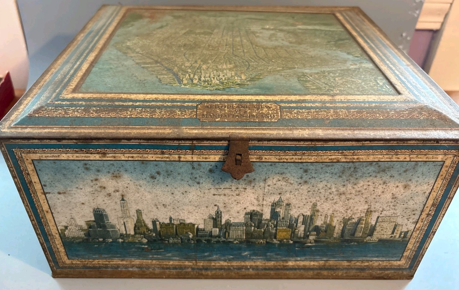 Vintage 1930s Beech-Nut Aeroplane View Manhattan NYC Art Deco Biscuit Tin Box