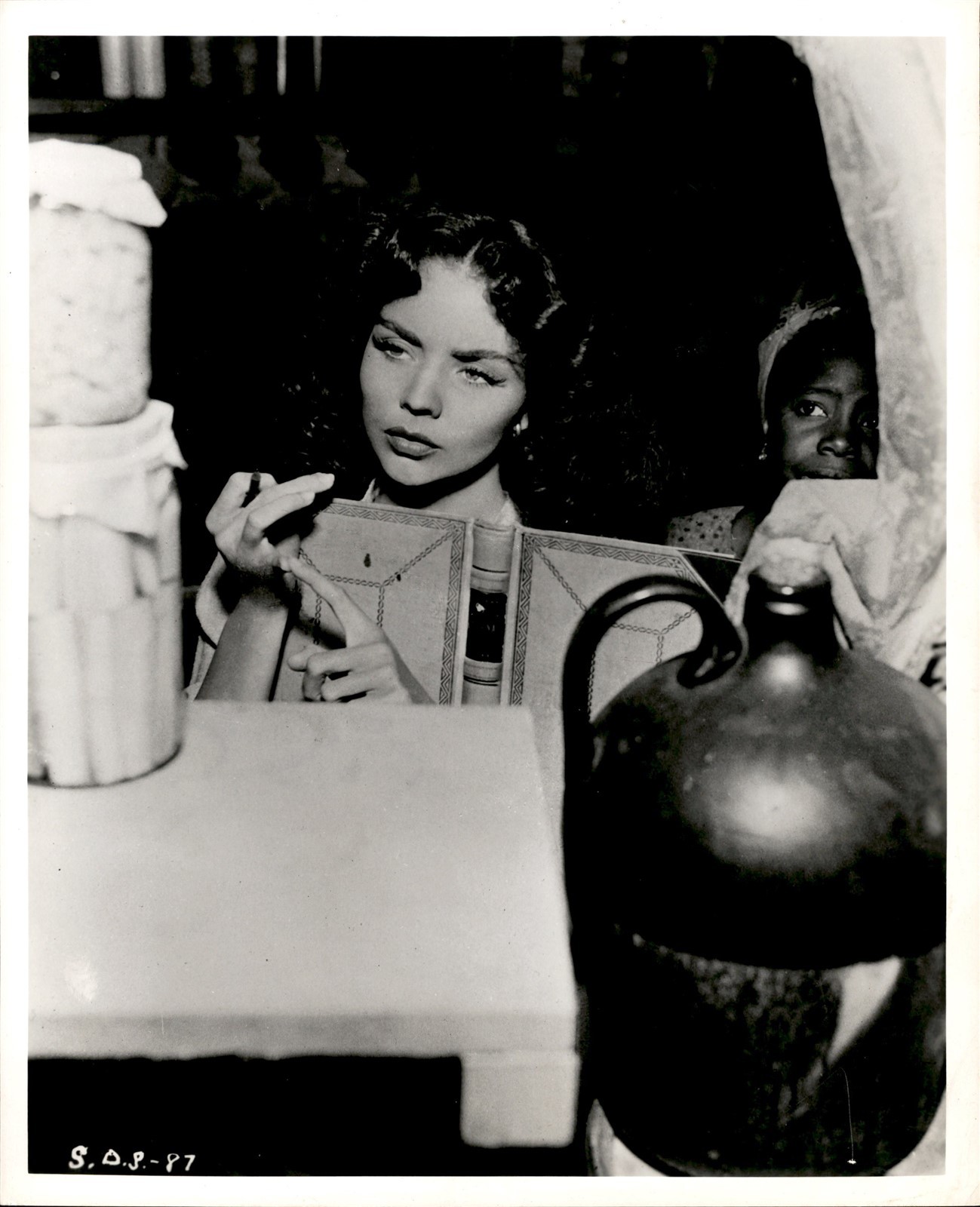 CGE45 Original Photo JENNIFER JONES BUTTERFLY MCQUEEN 1946 \