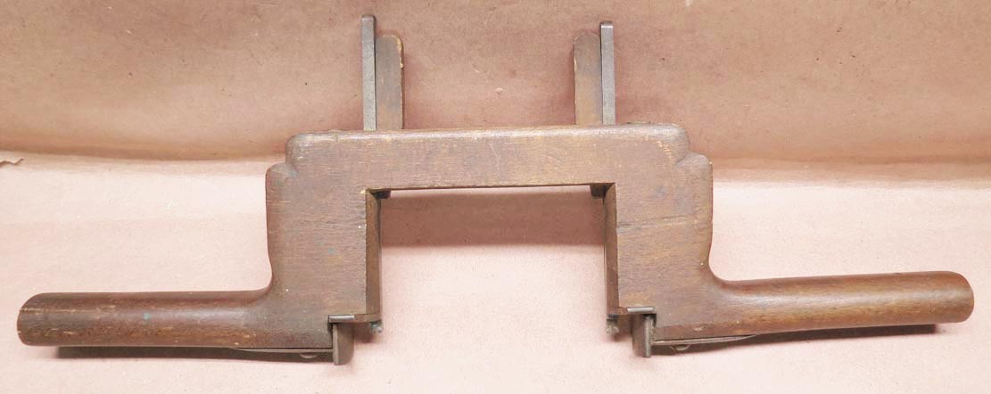 ANTIQUE DOUBLE COACH ROUTER – W.H. POND