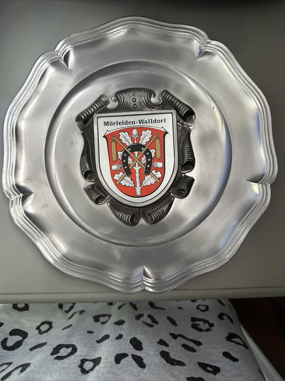 Morfelden Waldorf German City Seal Ges Gesch Coat Of Arms Pewter Plate 9”