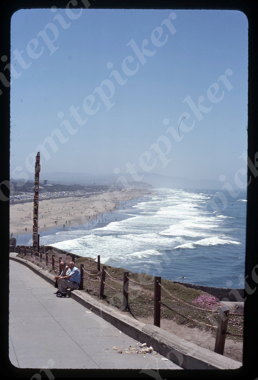 SL19 Original slide 1980\'s   San Francisco Ocean Beach Totem Pole 316a