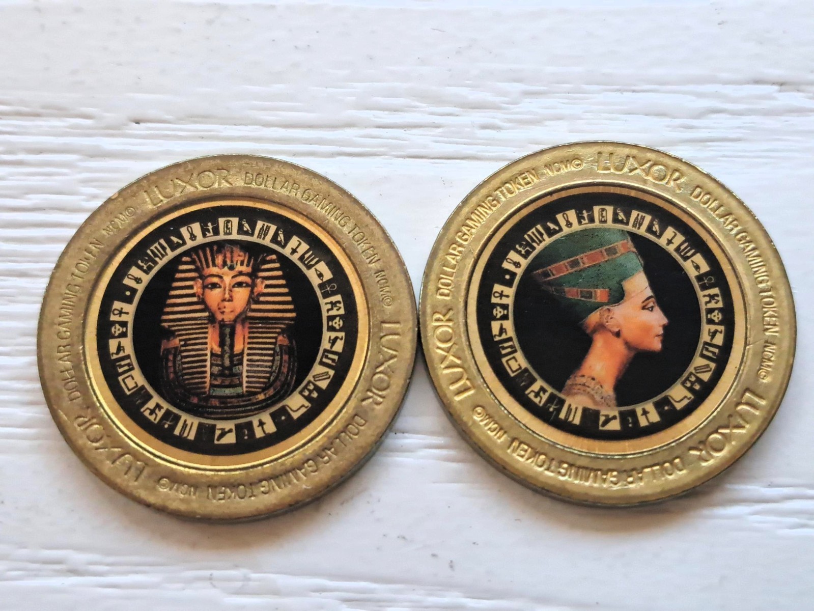 LUXOR Hotel-Las Vegas $1 Casino Chips 1990\'s RARE Nefertiti and King Tut