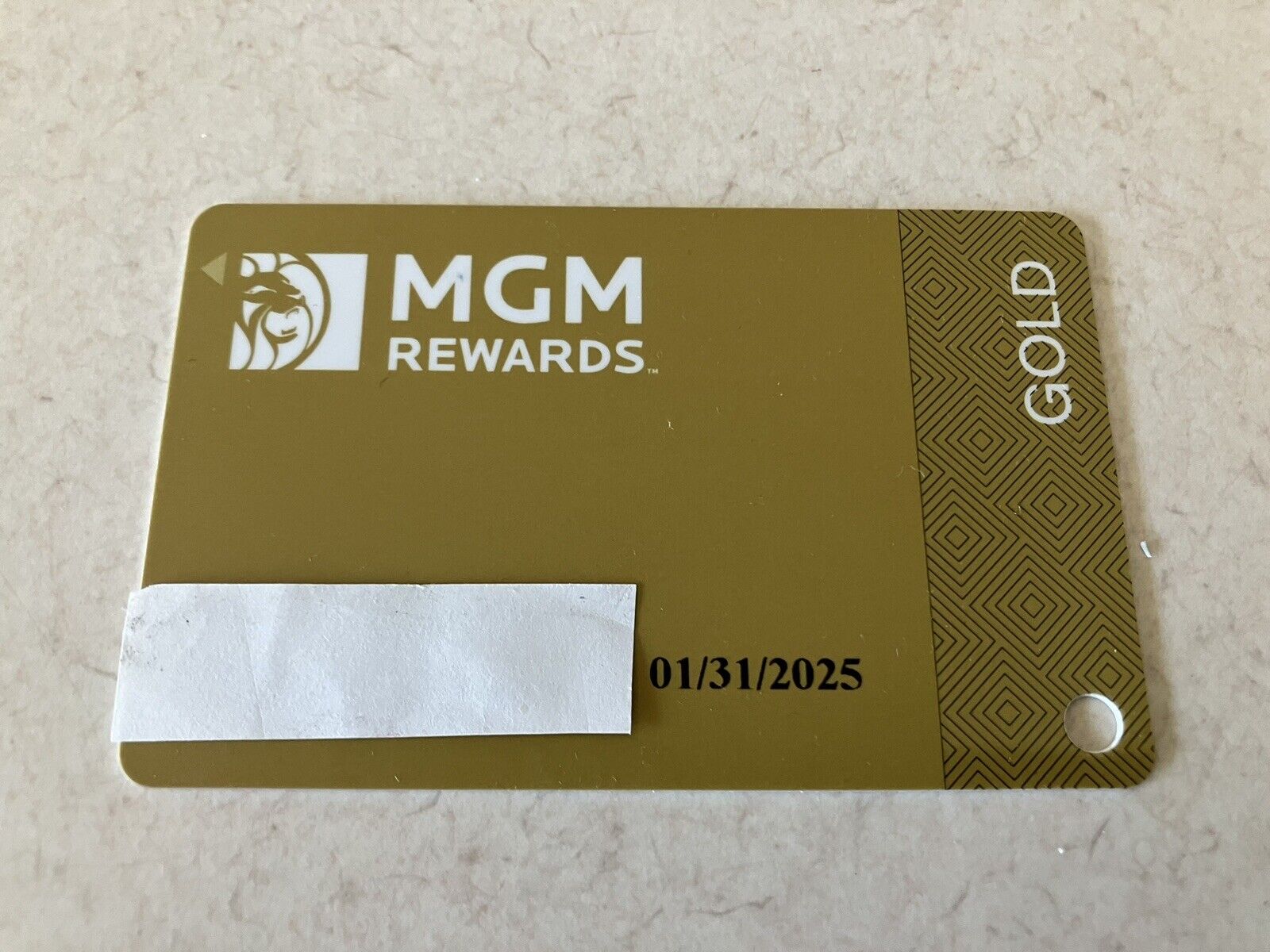 MLIFE MGM REWARDS GOLD SLOT PLAYERS CLUB CARD MALE NAME 2025 EXPIRATION