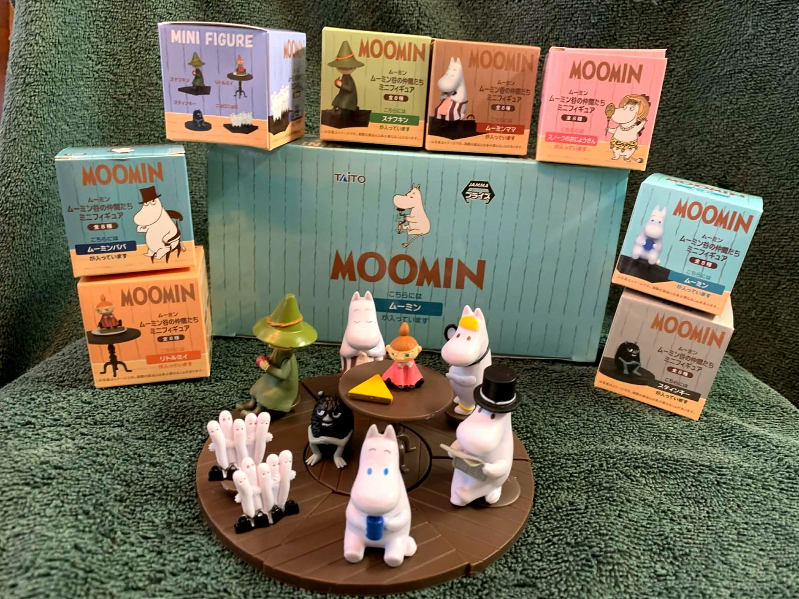 Moomins Vinyl Mini Figures set NEW IN BOX - MOOMIN TROLL 8 pc table picnic set
