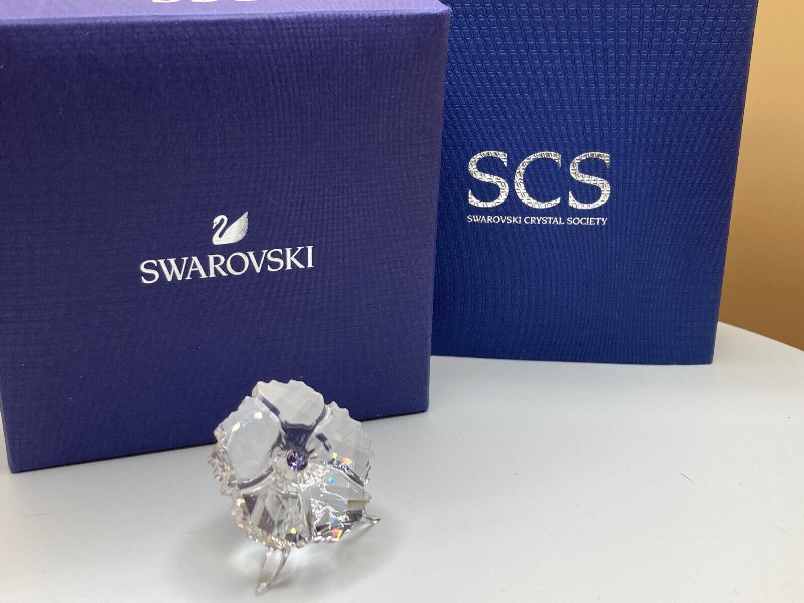 Swarovski Crystal 2019 SCS Member Gift Amur Flower 5428547