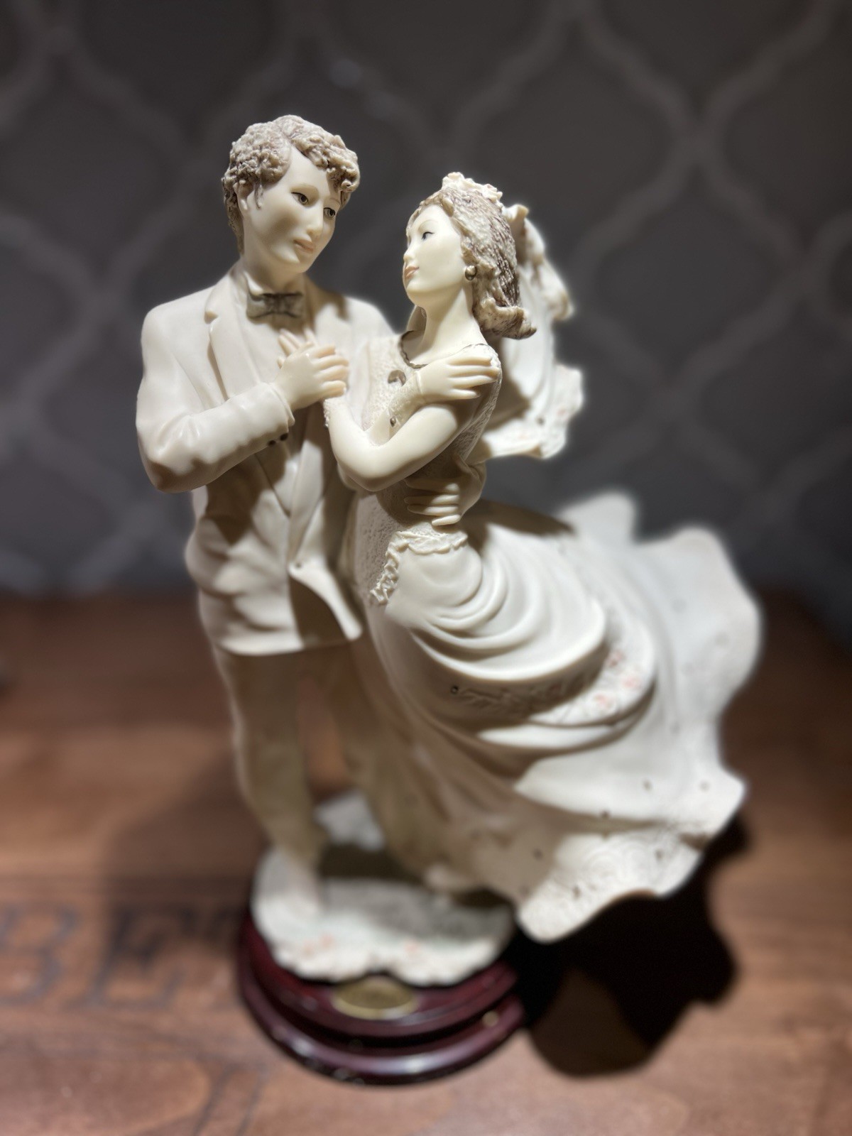 Giuseppi Armani RARE 1995 Florence Italy Porcelain 