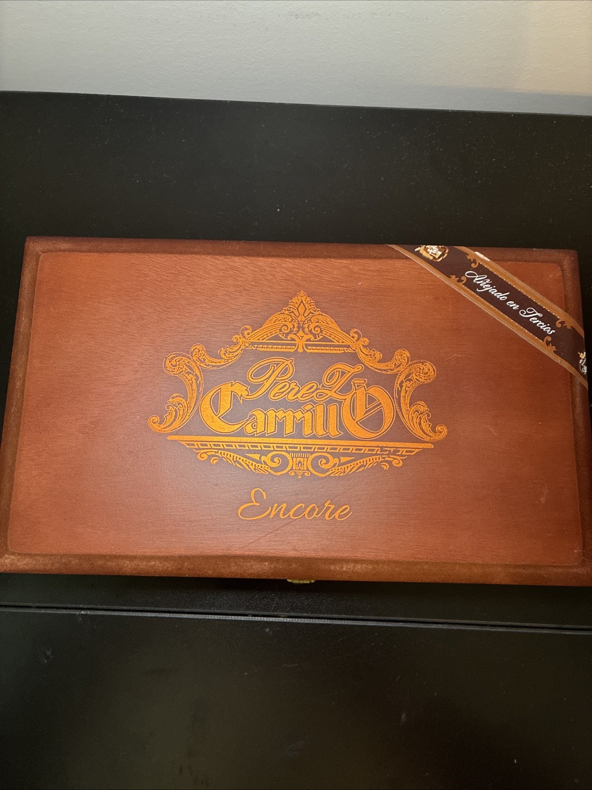 Perez Carrillo Encore Majestic Empty Wood Cigar Box Perez Carrillo Encore Majestic Empty Wood Cigar Box