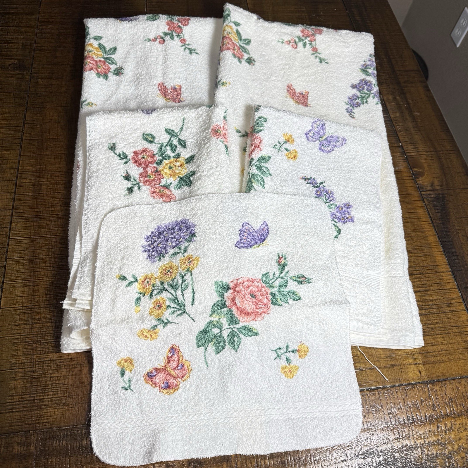 VTG NOS Fieldcrest Floral w/Butterflies 5 Piece Towel Set USA Cotton Cottage