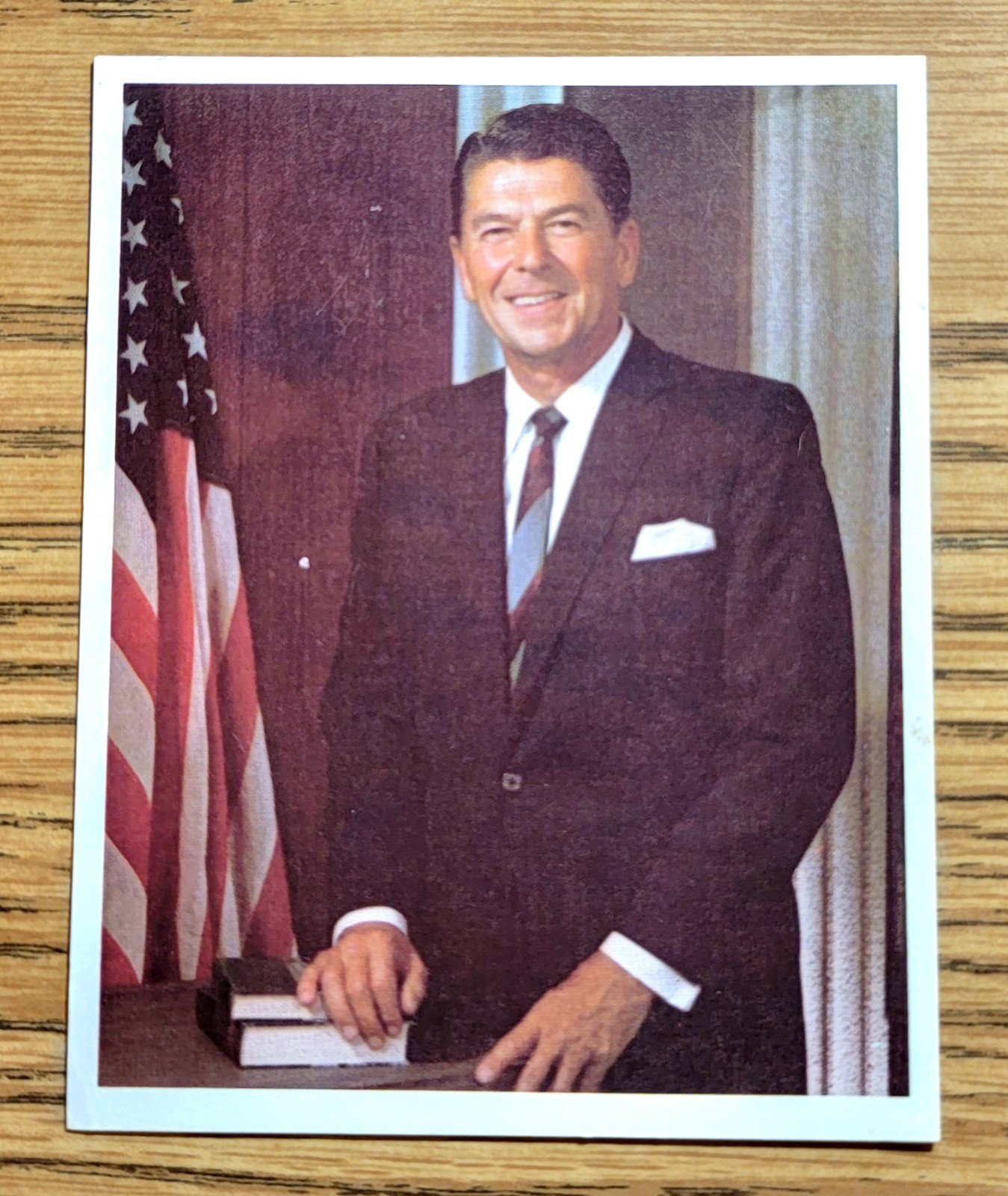 Ronald Reagan Hand Written Note & Signed 3.25 x 4.25 1981 Photograph 