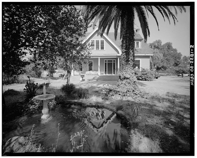 Campbell California Le Fevre House 1900s Front View Pond Fountain HABS
