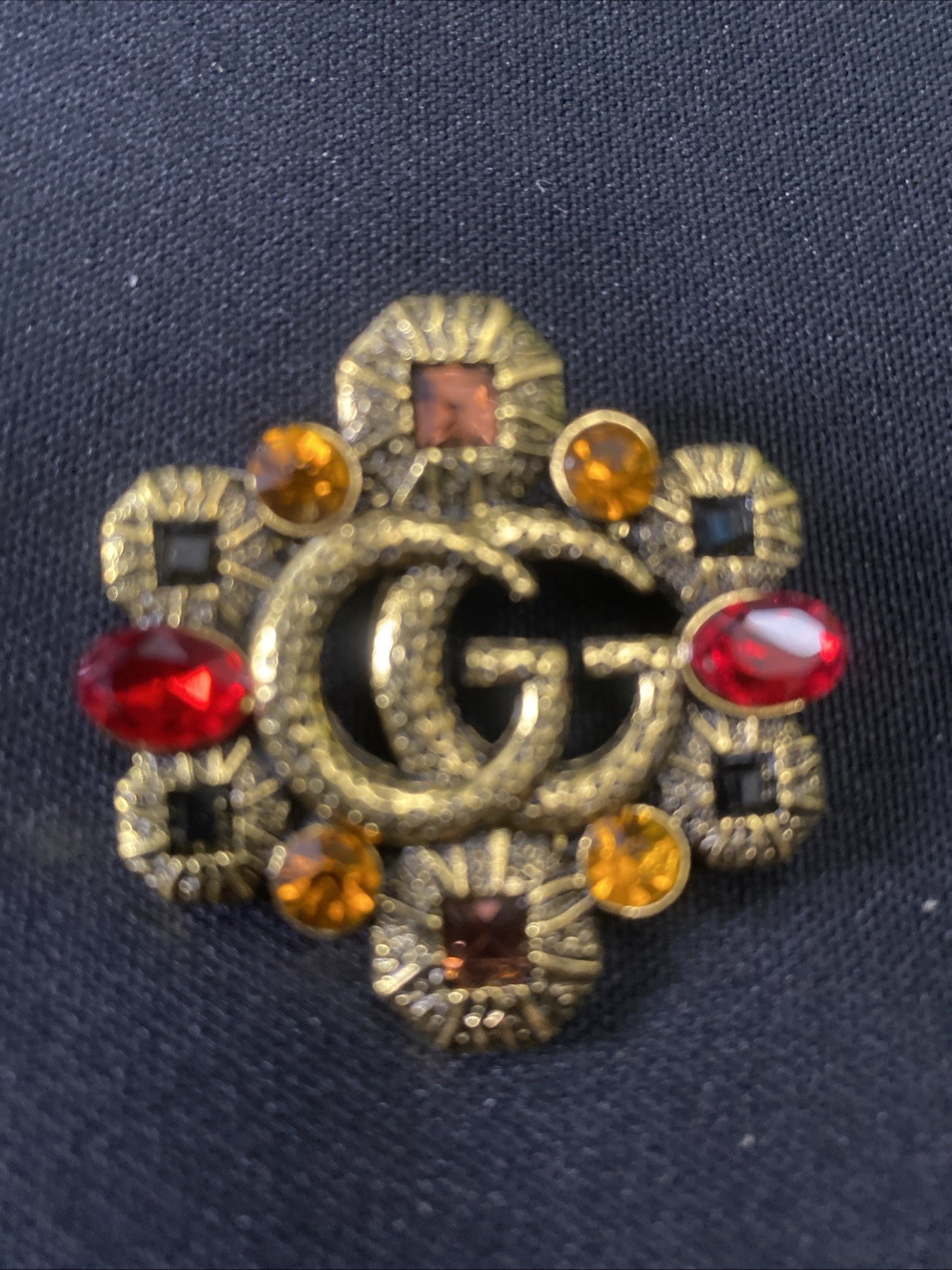 Gucci Luxury Elegant Pin Brooch Gucci Luxury Elegant Pin Brooch