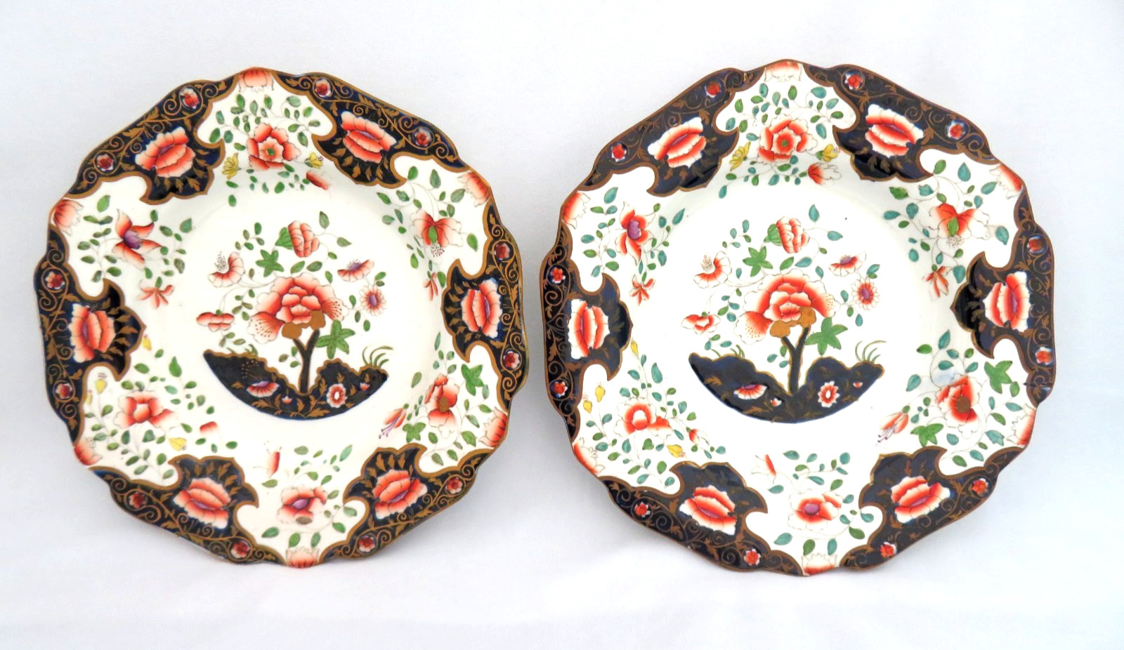 Pair of Antique Coalport Chinoiserie Porcelain Shallow Bowls  C.1805–1820