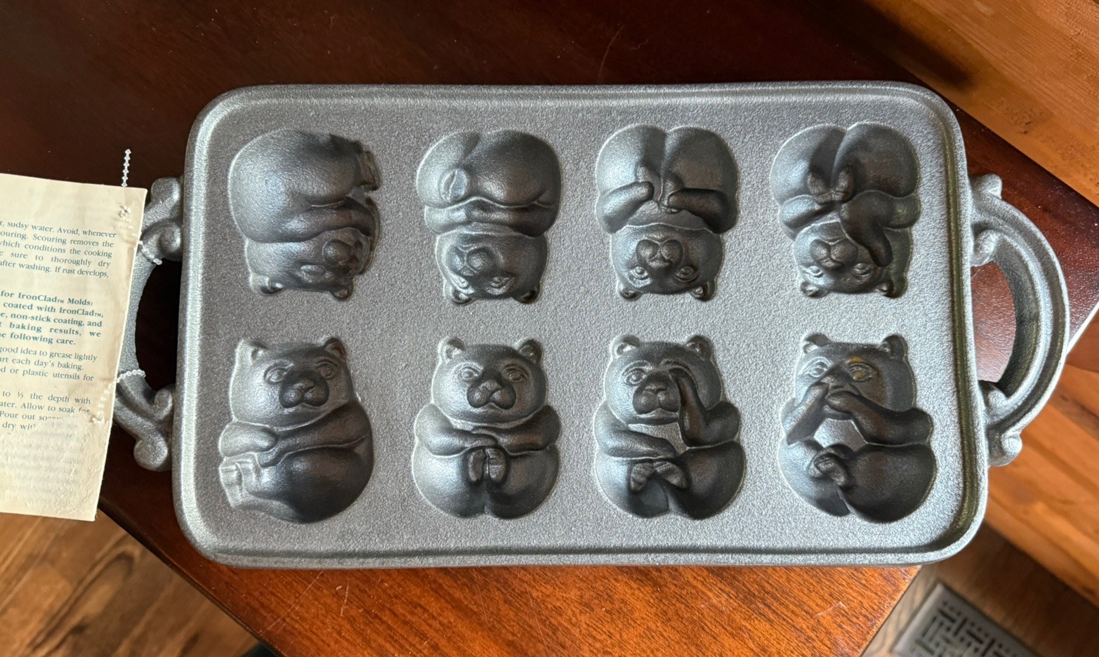 Vintage 1984 Cast Iron Teddy Bear  Mold Pan USA John Wright Muffin Cupcake - 