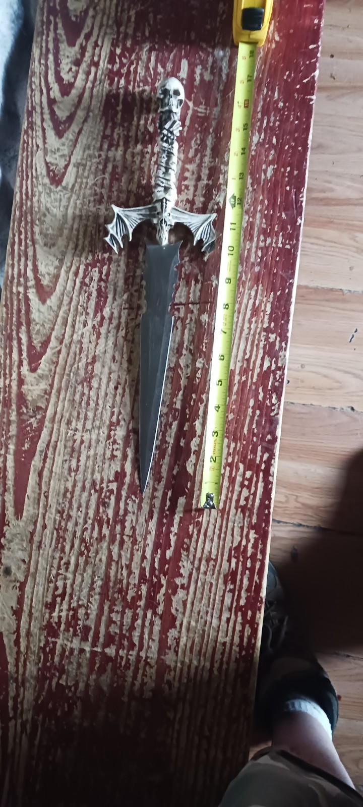 Bat Winged Skull Novelty Dagger