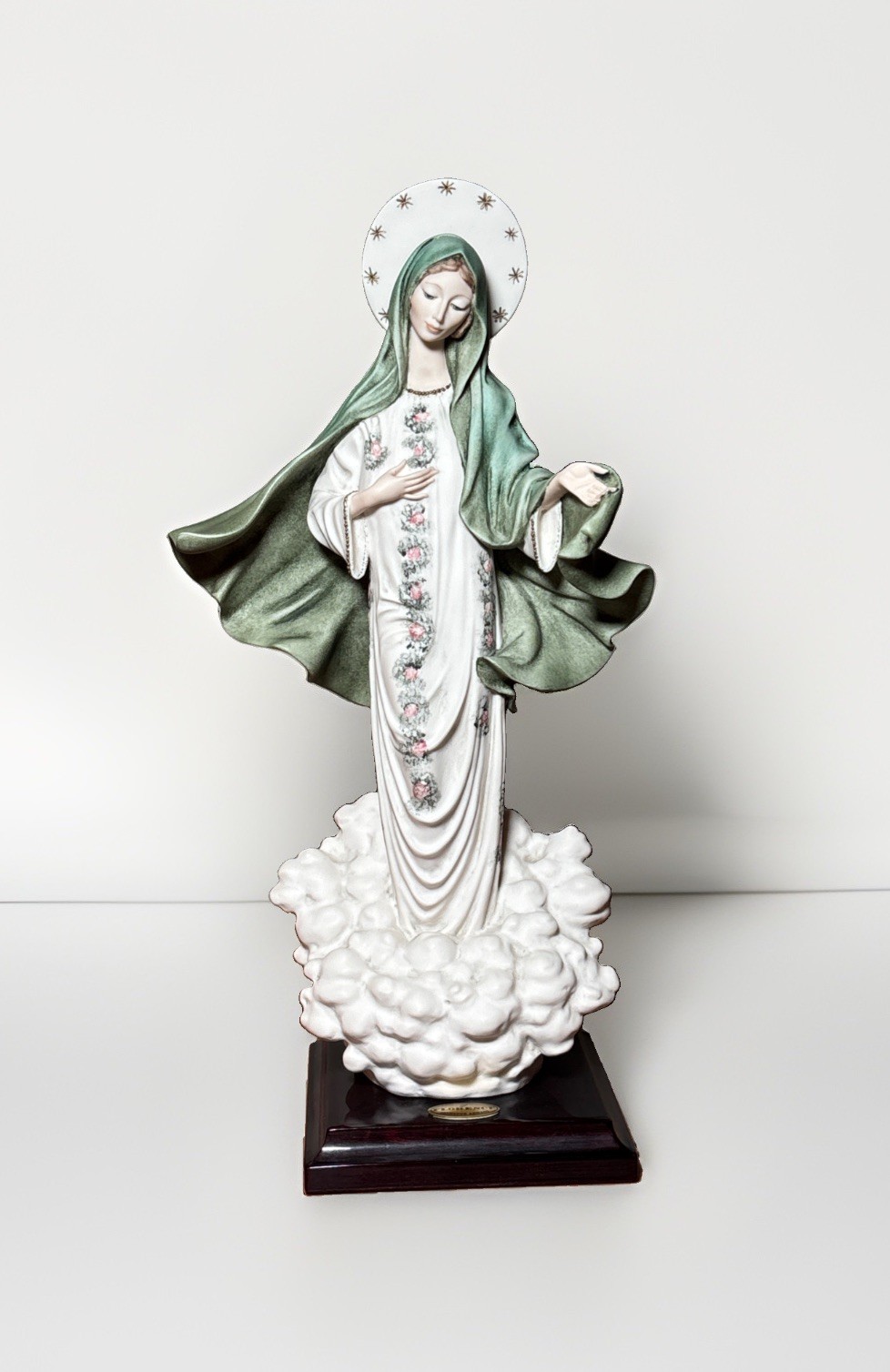 Giuseppe Armani Madonna of Medjugorje 0803C Florence Figurine Italy Excellent Giuseppe Armani Madonna of Medjugorje 0803C Florence Figurine Italy Excellent