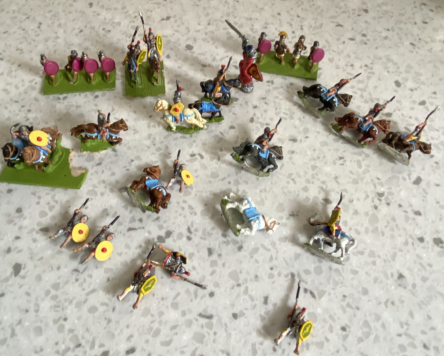Lot Vintage Roman Gladiators & Horses Lead Figures For Parts Or Repair