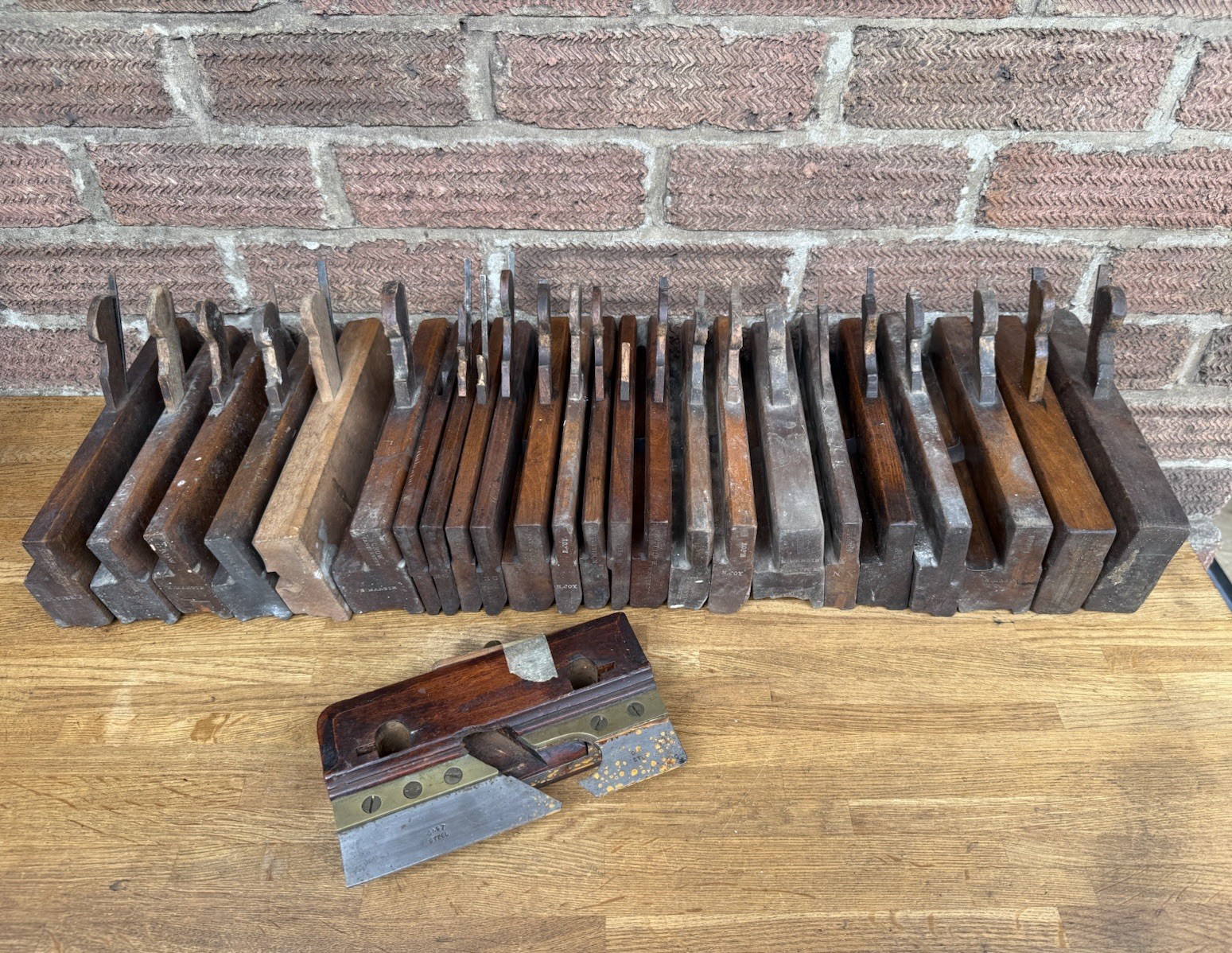 Joblot 25 Wooden Moulding Planes For Restoration Woodworking Old Tool