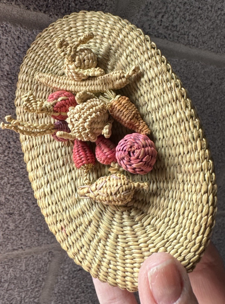 Vintage Ecuadorian? Intricate Woven Basket w Lid Miniature Woven Straw Veggies