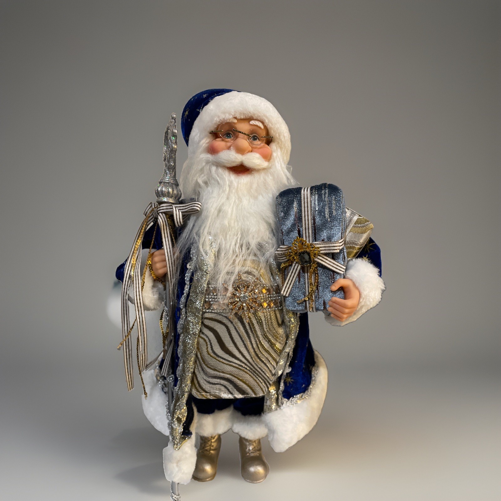 Windy Hill Blue Santa Claus 16\