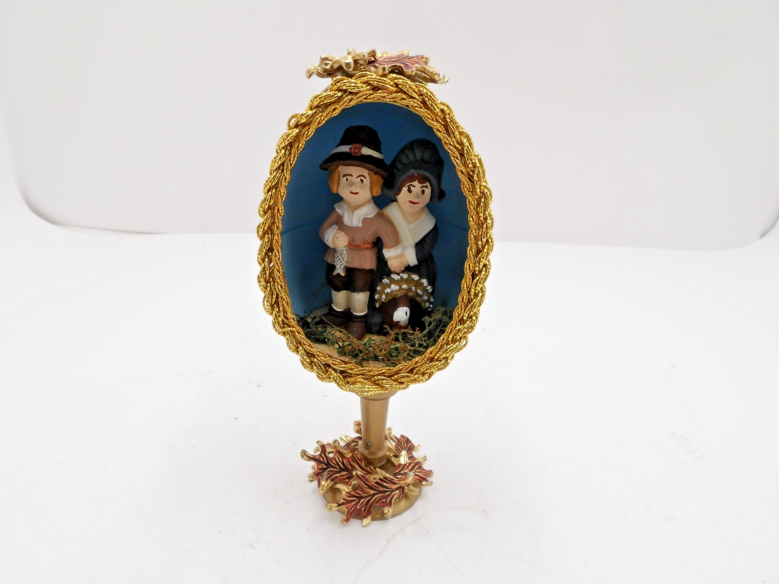 VTG Handcrafted Plastic Egg Diorama Thanksgiving Pilgrim Couple Turkey