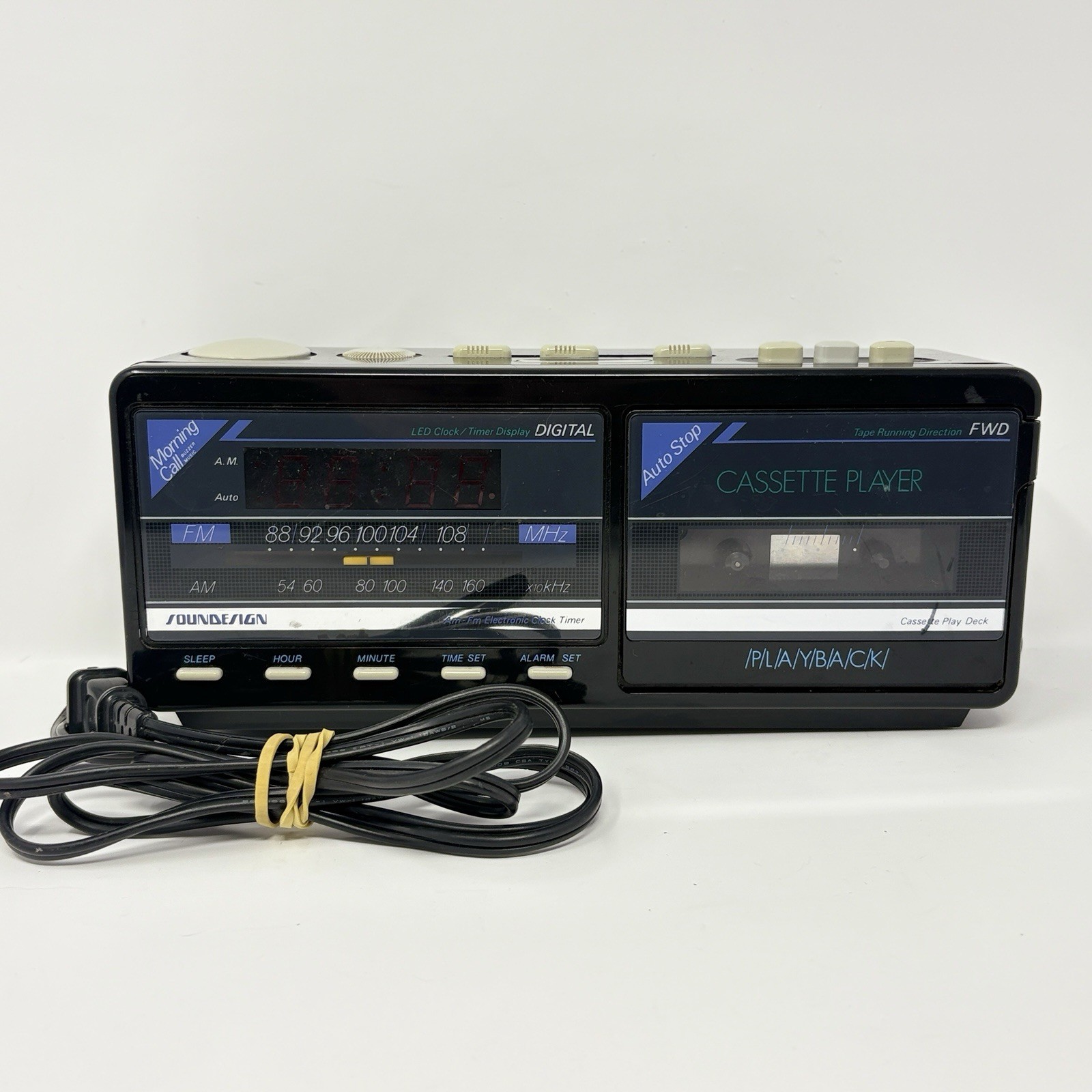 Vintage Soundesign 3826BLK AM FM Clock Radio Cassette Player READ Kinda Works