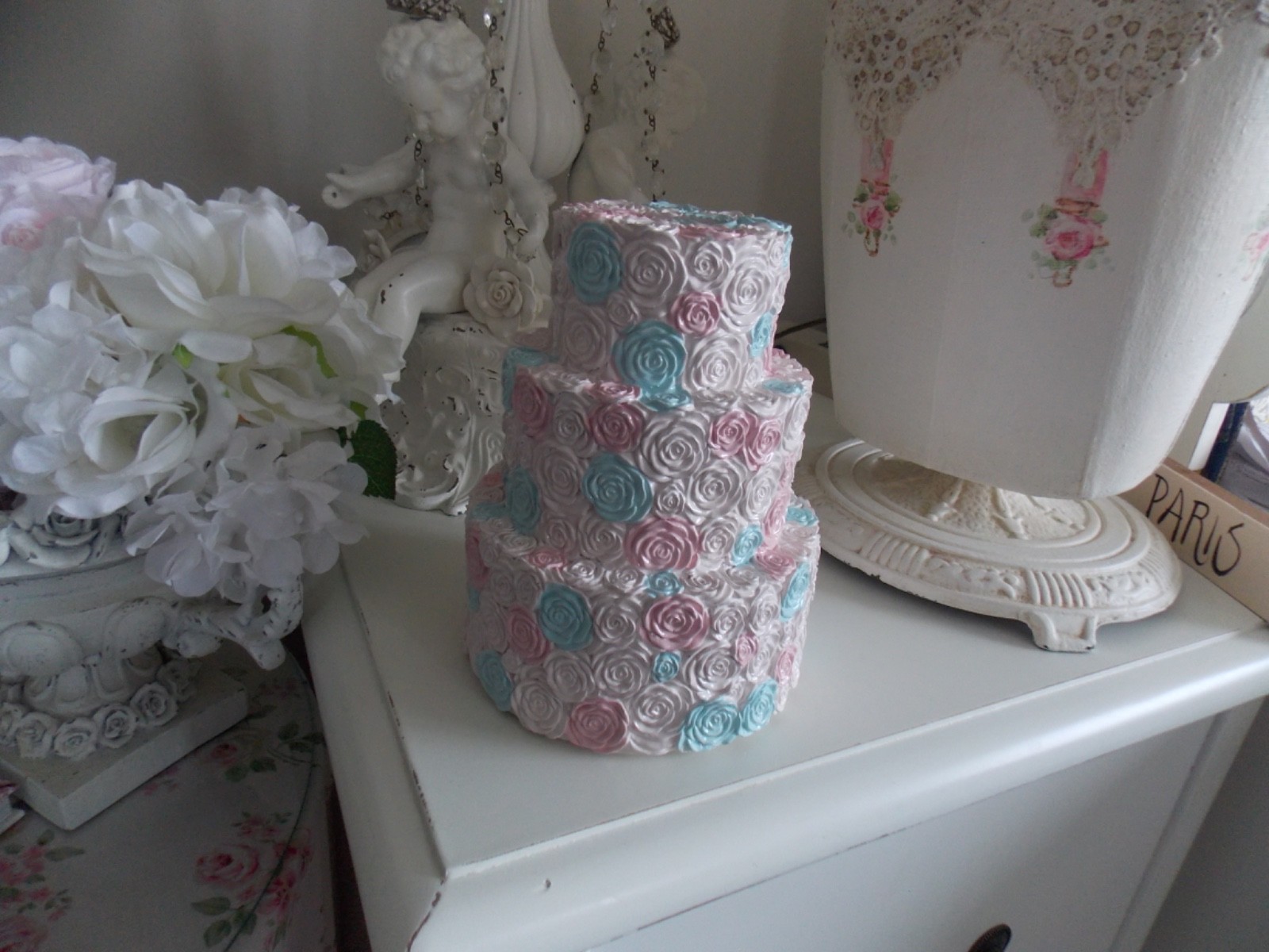 RACHEL ASHWELL SIMPLY SHABBY CHIC TARGET  PINK & PASTEL  ROSE  CAKE PIGGY BANK