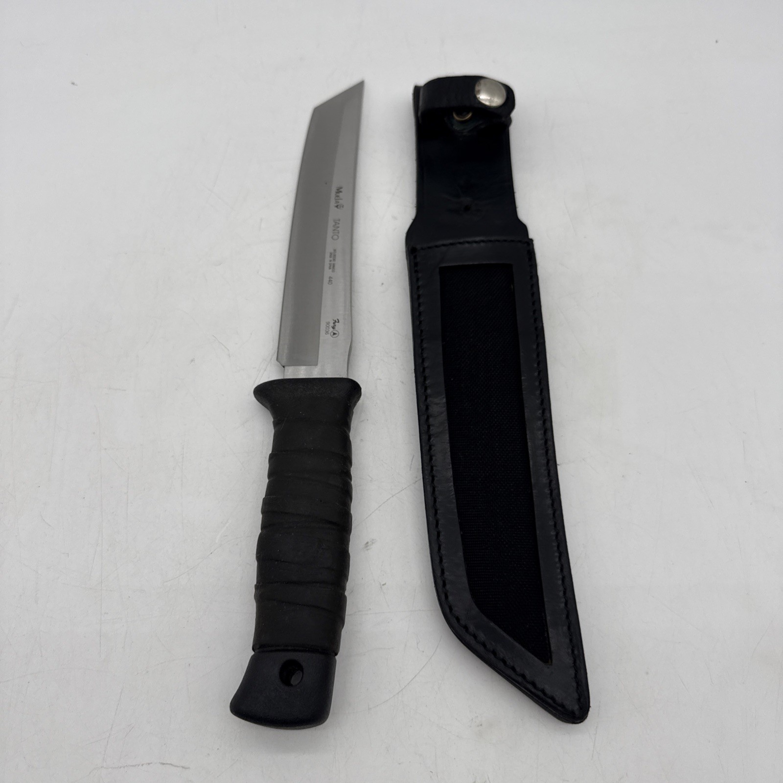 Muela Tanto Knife Fixed Blade-440 Fury/90036 Rubber Handle/Black Leather Sheath