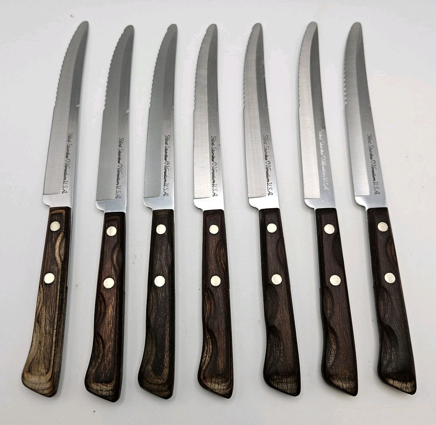 VTG Flint Arrowhead Stainless Vanadium 7 Pc Wood Handle Knife Set Cursive Etchin