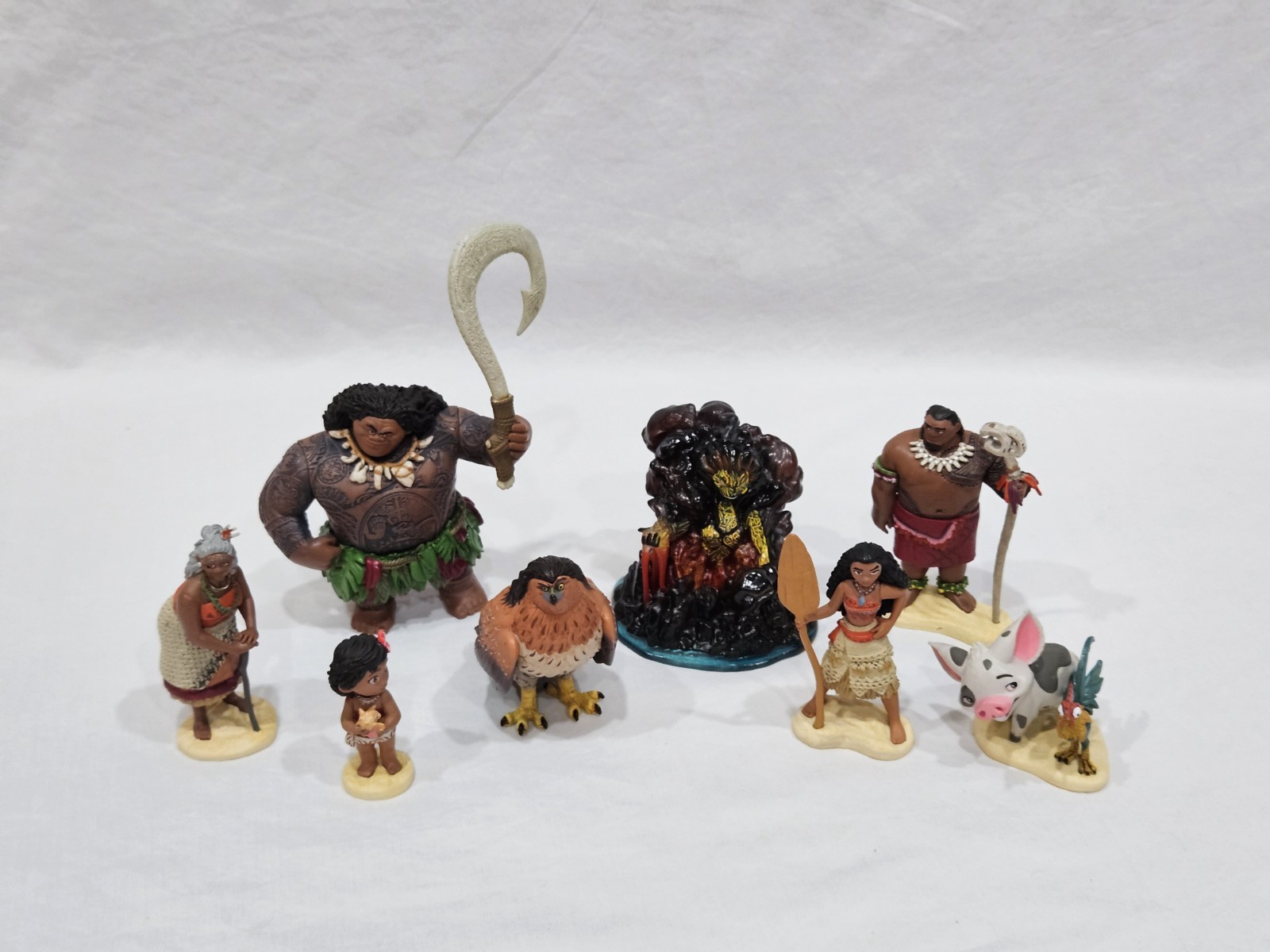Disney Store Moana PVC Figure Play Set of 8 Maui Tamatoa Te Ka Pua Hei Hei