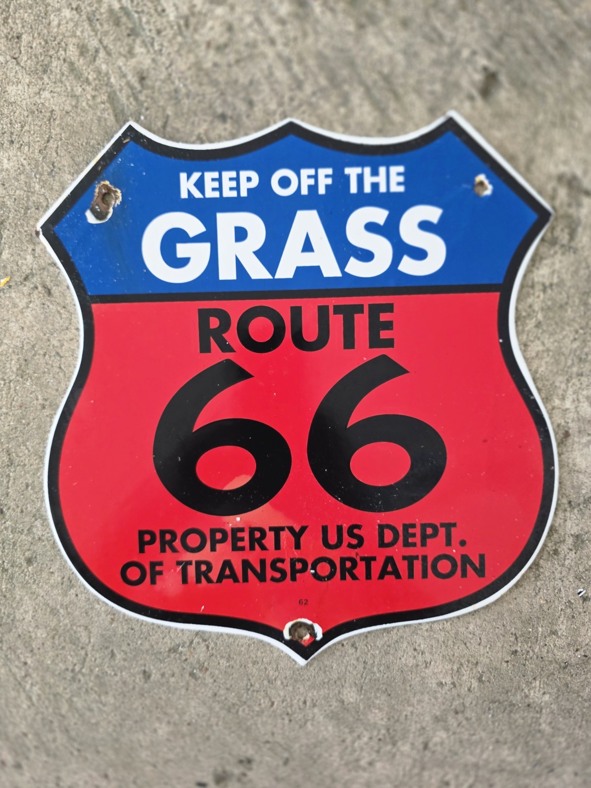 VINTAGE KEEP OFF THE GRASS ROUTE 66 SHIELD 11” x 10