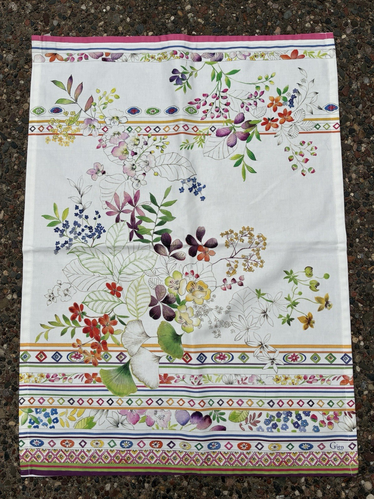 Gien France Bagatelle tea towel,