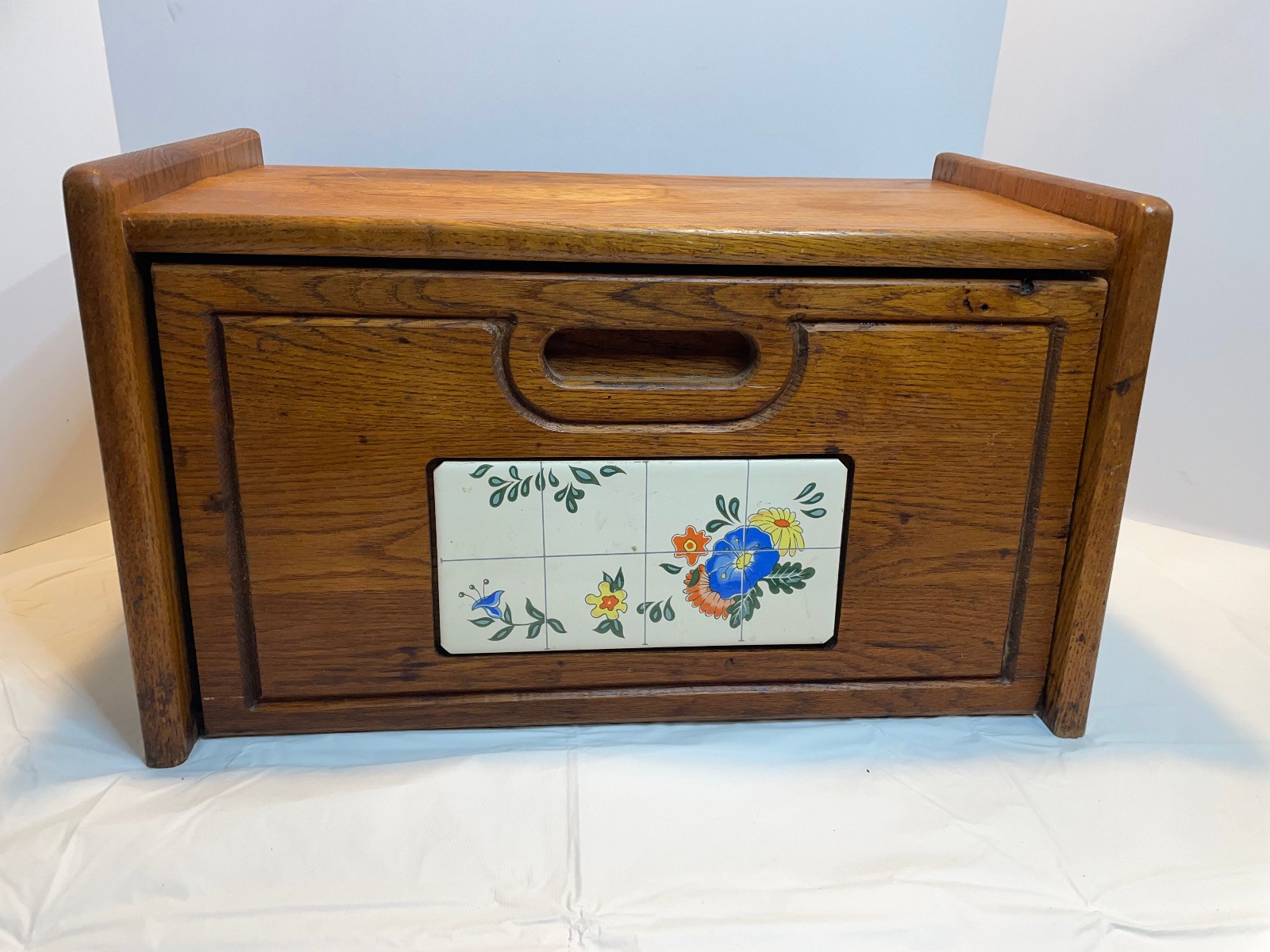 Vintage Hard Wood Bread Box Porcelain Pantry Farmhouse Country 16.5 x 10.5 x 11 Vintage Hard Wood Bread Box Porcelain Pantry Farmhouse Country 16.5 x 10.5 x 11