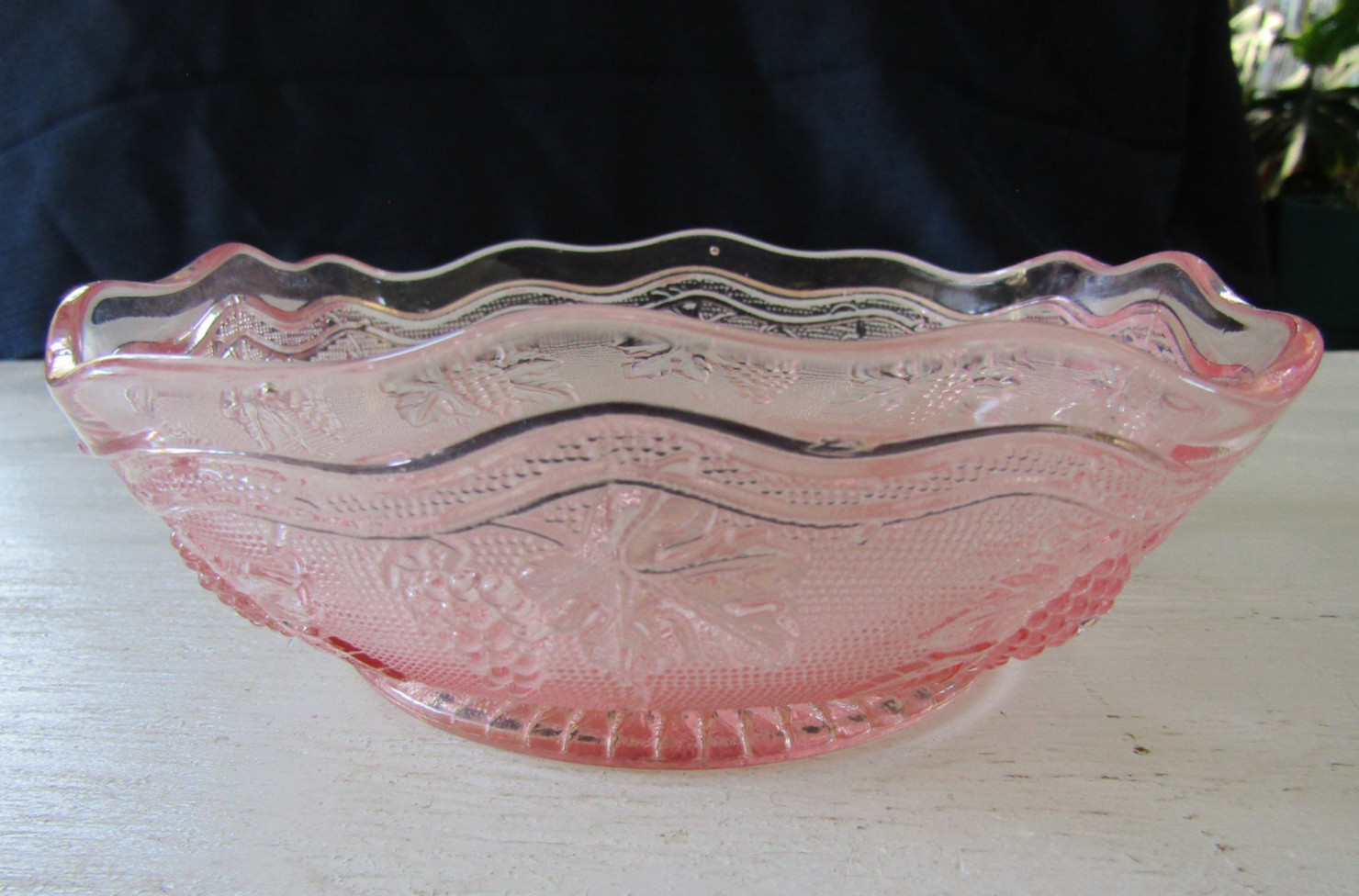 Vintage Westmoreland Pink Depression Glass Grape Pattern Bowl ~6\