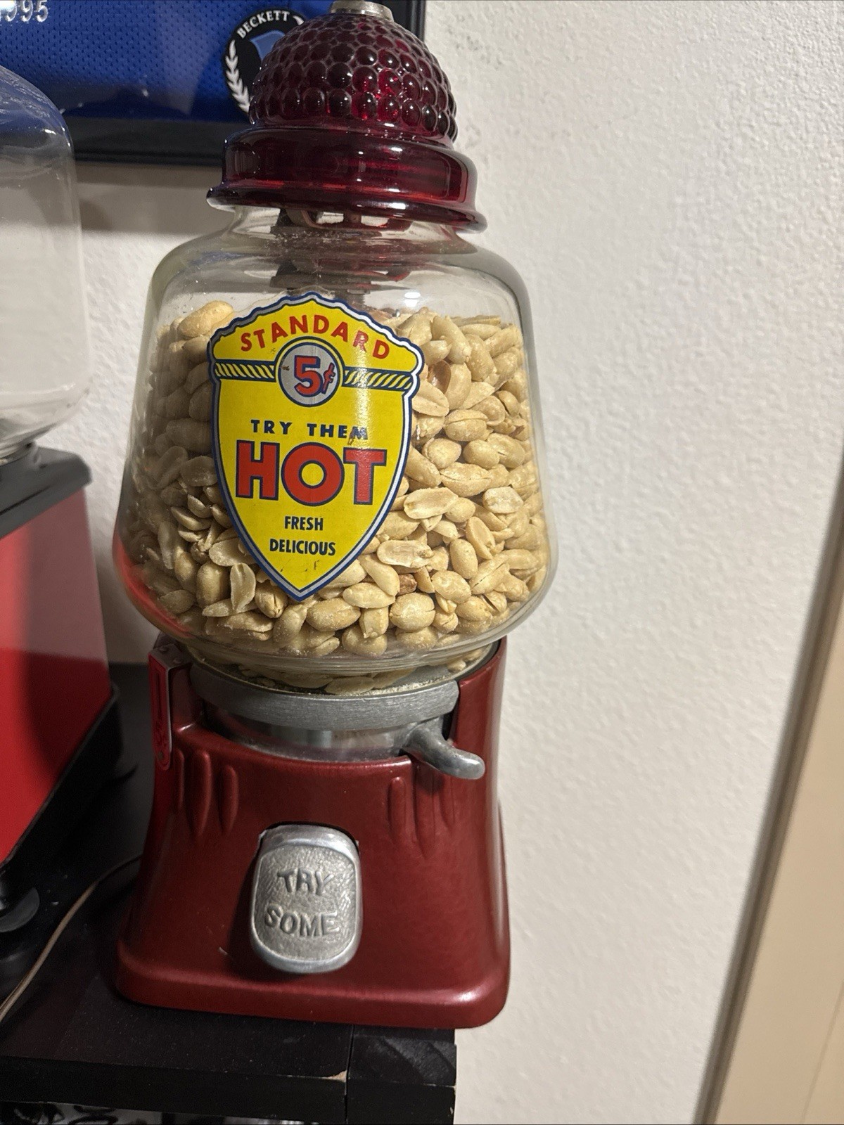 Silver King 5 Cent Vending Machine Hot Peanuts 1940s Red top Light Works