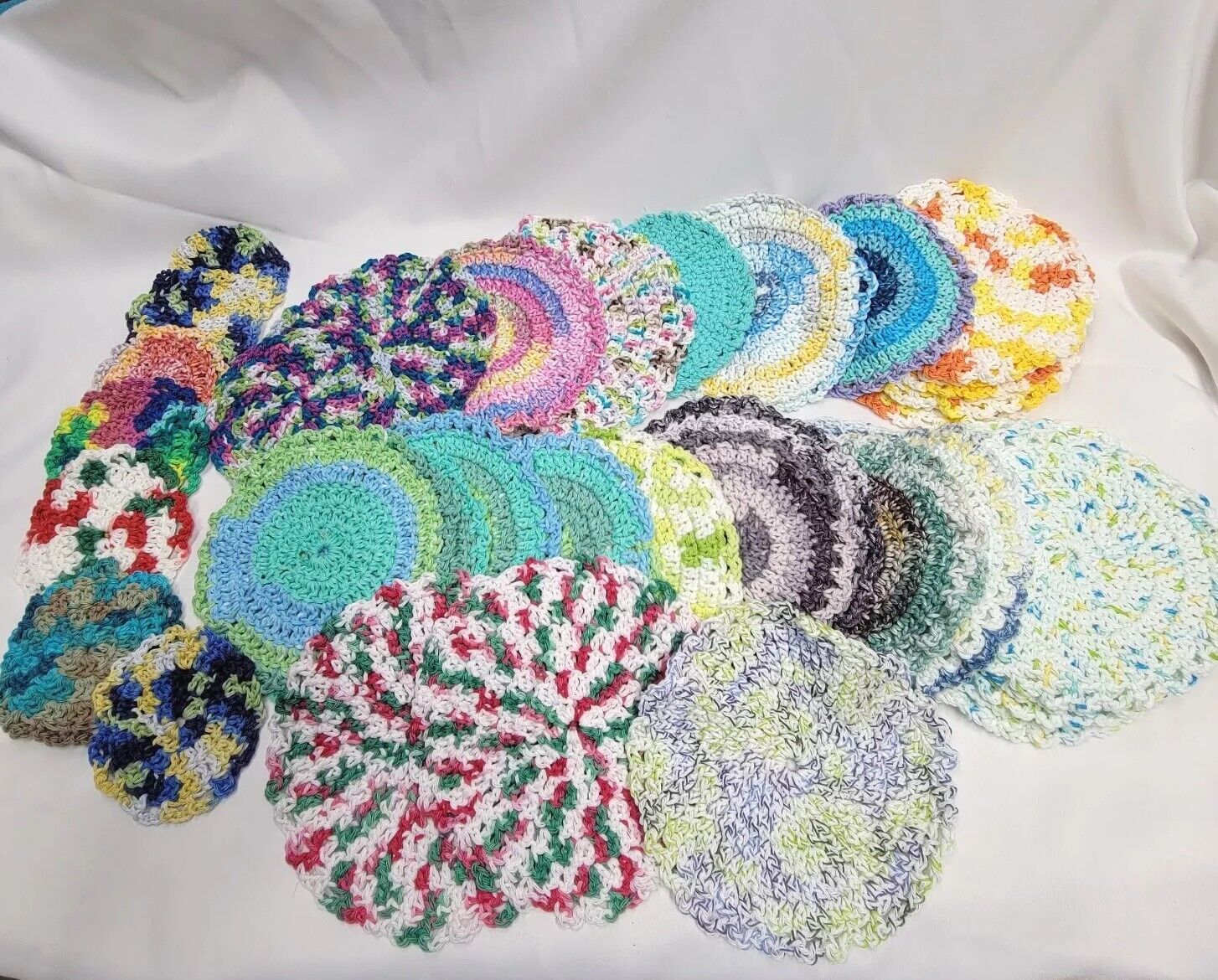 Vintage Crocheted Pot Holders Placemats Lot 40 Various Colors And Sizes Circles