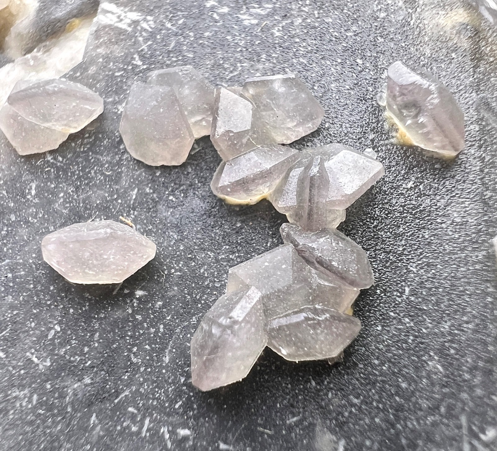 126 GR. Full Terminated Apatite Crystals Bunch On Quartz - Kunar, AFG