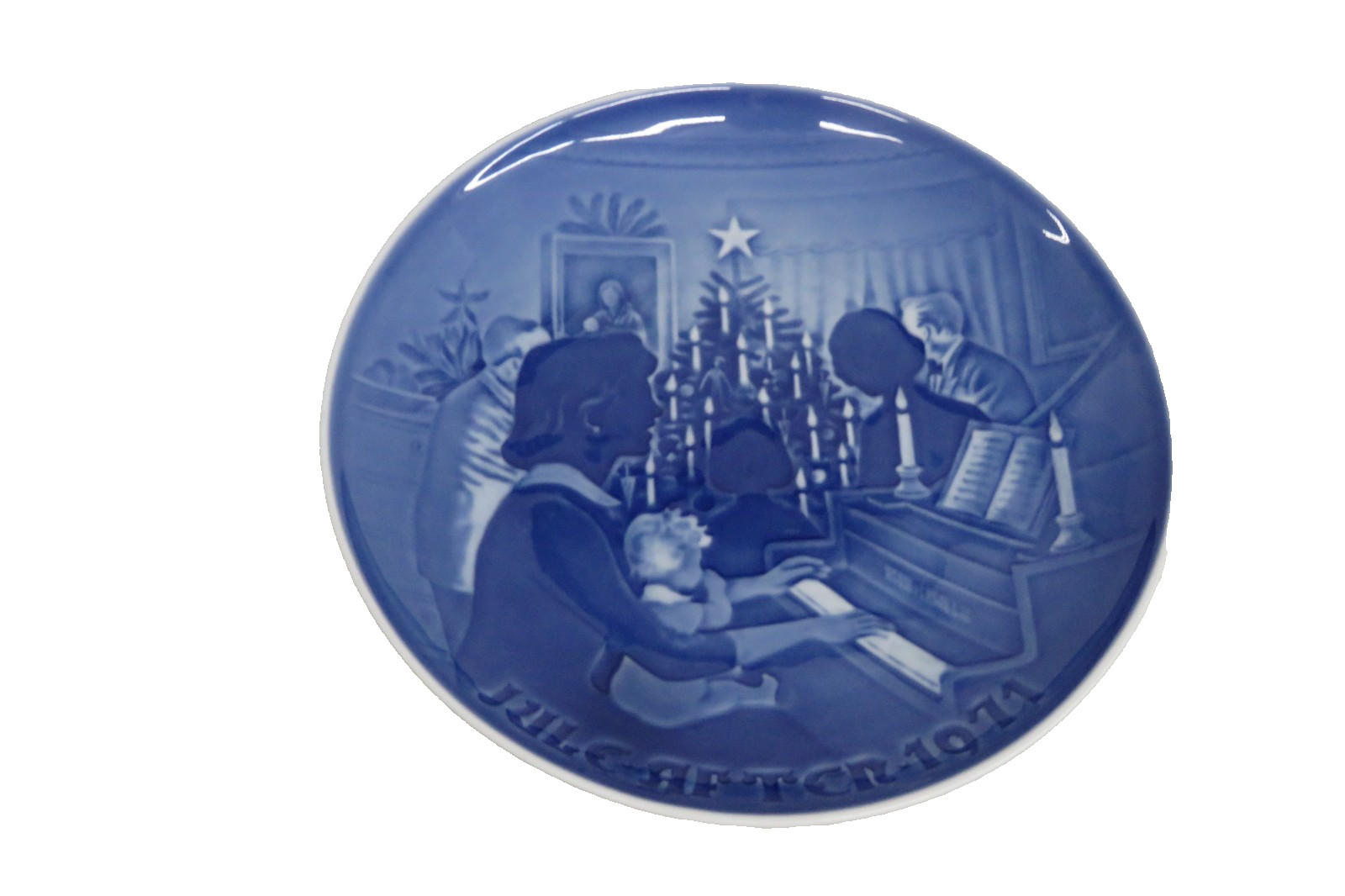 Bing and Grondahl 1971 Christmas at Home Denmark Porcelain Collector Plate 5166B