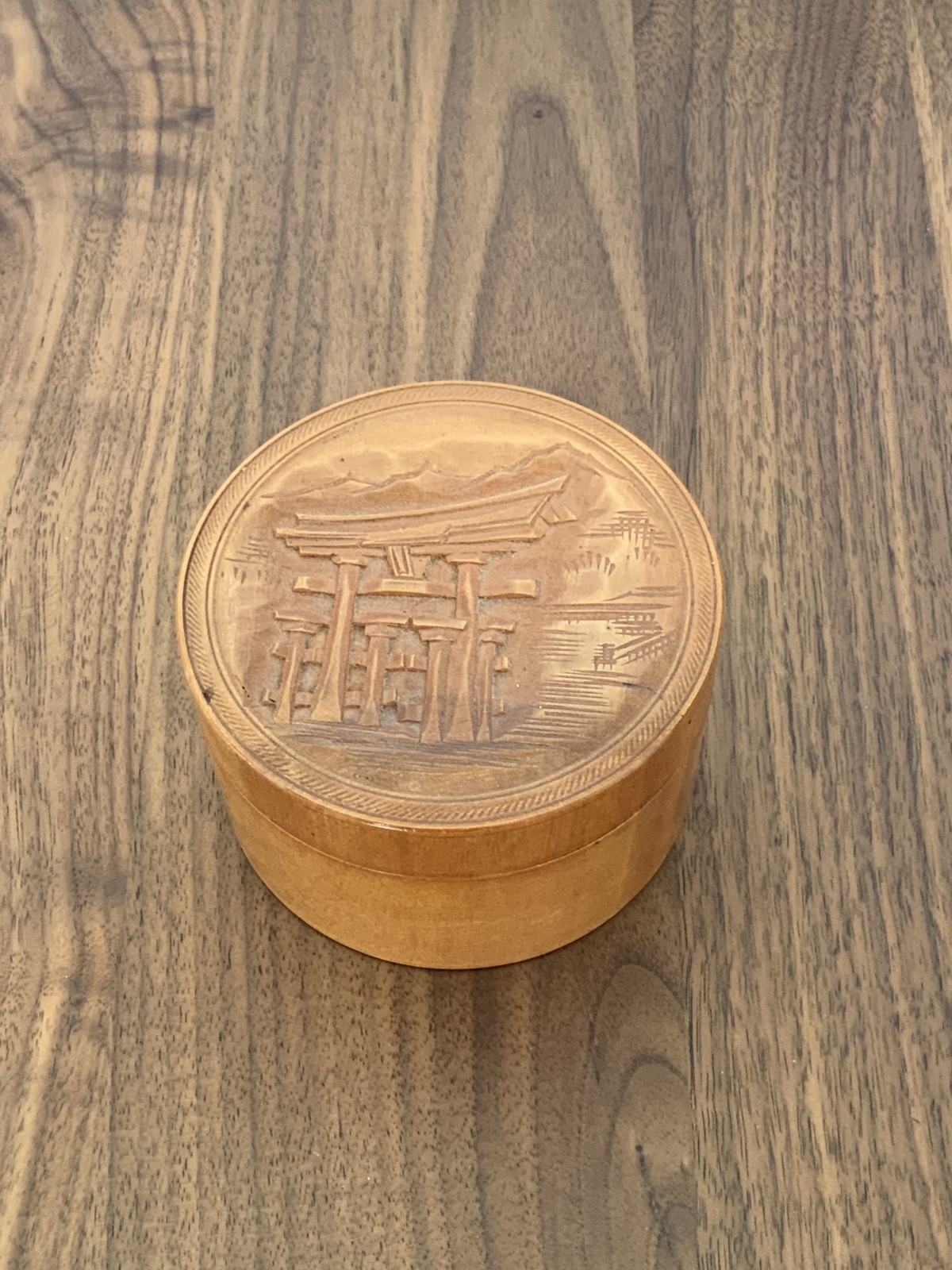 Vintage Japanese Wood Carved Set of 8 Coaster in Round Box Wood