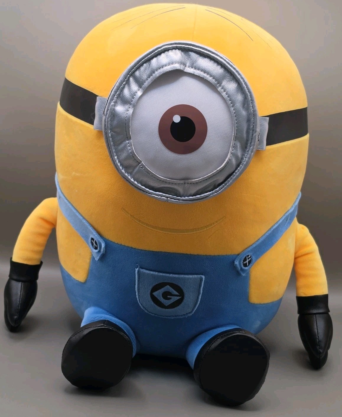 Minion Despicable Me Stuart Official Universal Studios 13” Plush 
