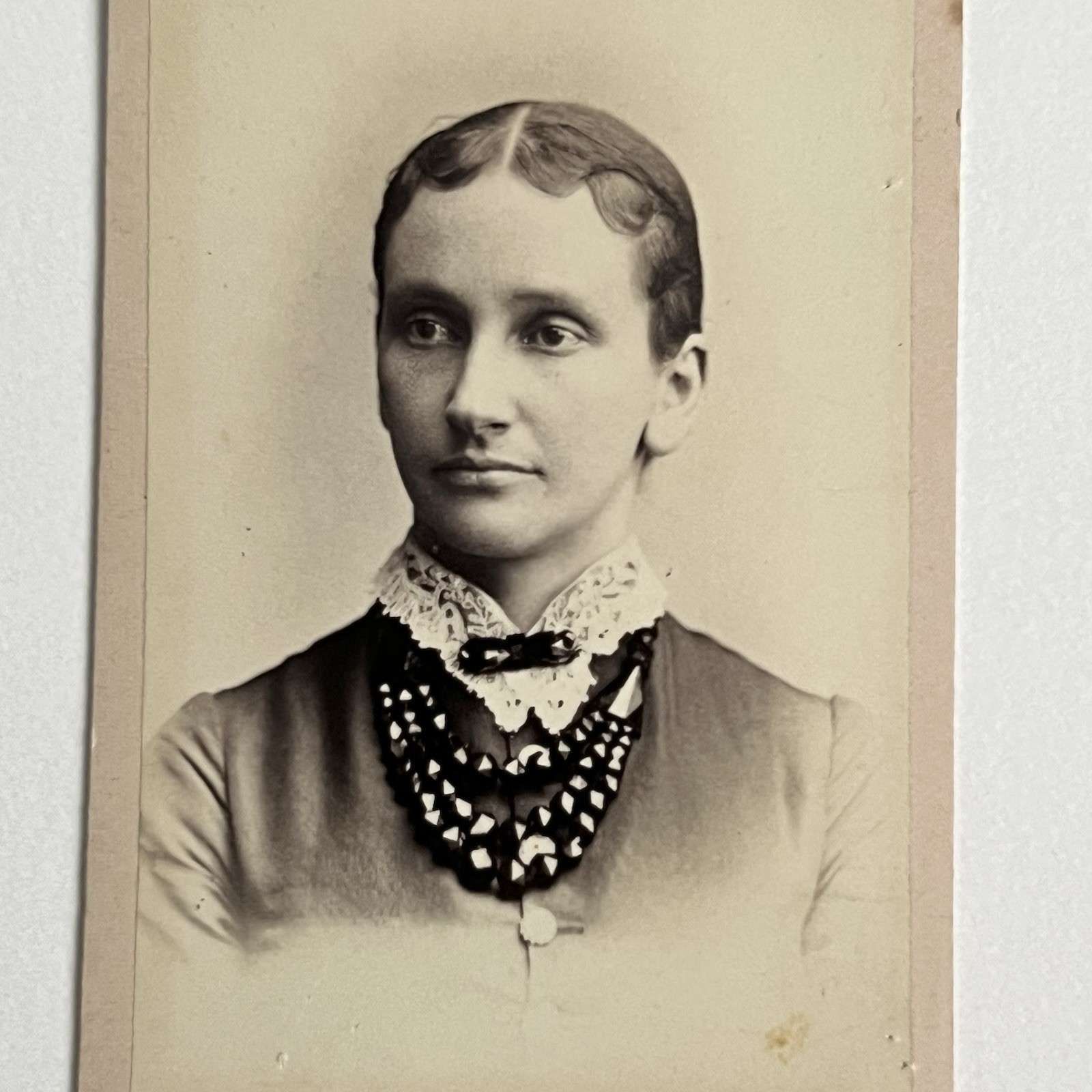Antique CDV Photograph Beautiful Woman Necklace Jet Mourning Jewelry Dundee NY