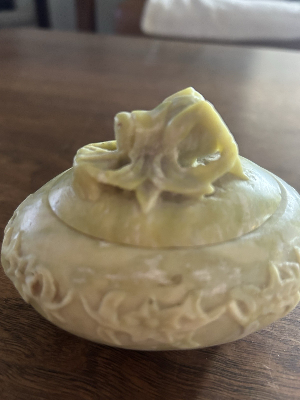 Vtg Chinese Oval coveredSerpentine stone box/bowl Grasshopper Motif 4.5 